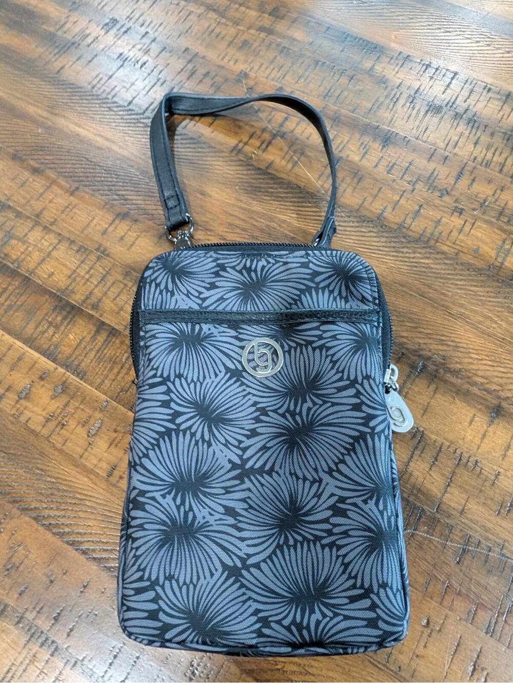 BAGGALLINI Take Two Bryant Rfid Protection Wriset Bag In Midnight Blossom